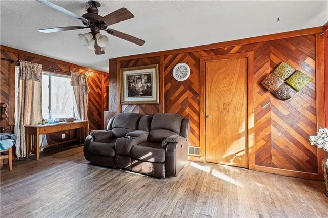 $185,000 | 6502 Leavenworth Road, Kansas City, KS 66104