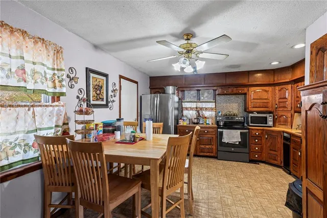 $185,000 | 6502 Leavenworth Road, Kansas City, KS 66104