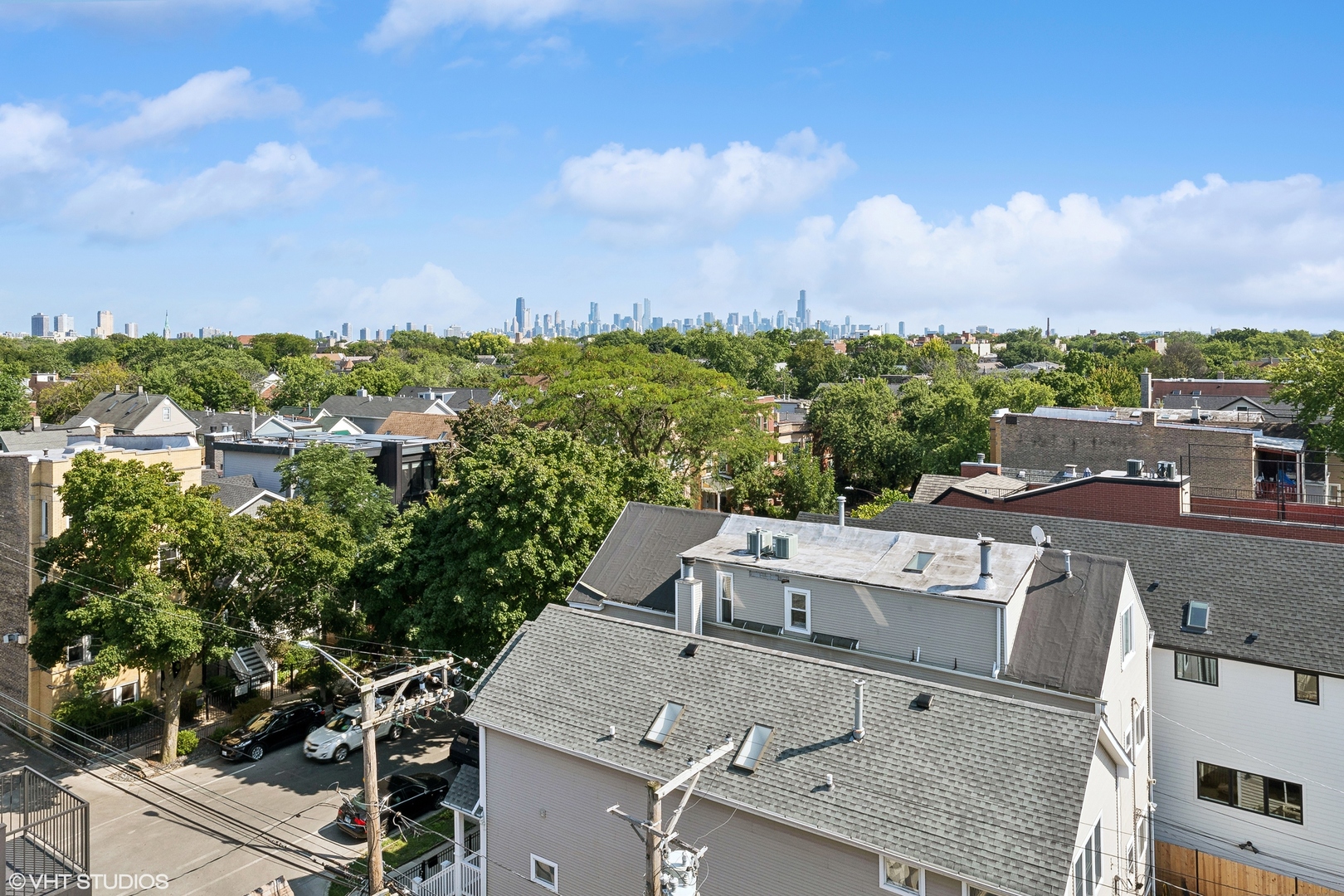 2207 West Roscoe Street, Unit 3E Chicago, IL 60618 - Photo 23 of 25 a view of a outdoor space