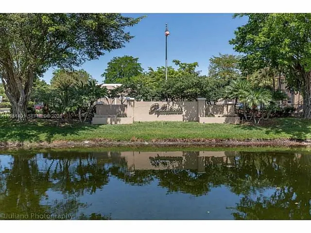 $2,300 | 2061 Northwest 96th Terrace, Unit 12P, Pembroke Pines, FL 33024