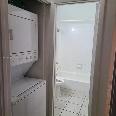 $2,300 | 2061 Northwest 96th Terrace, Unit 12P, Pembroke Pines, FL 33024