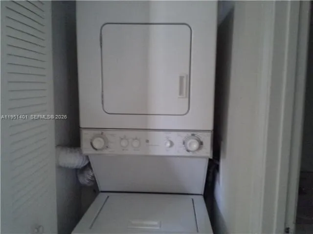 $2,300 | 2061 Northwest 96th Terrace, Unit 12P, Pembroke Pines, FL 33024