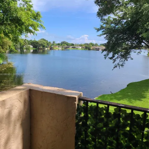 $2,300 | 2061 Northwest 96th Terrace, Unit 12P, Pembroke Pines, FL 33024
