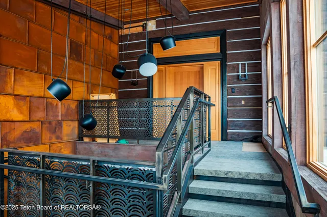 $3,500,000 | 174 West Magnolia Street, Pinedale, WY 82941