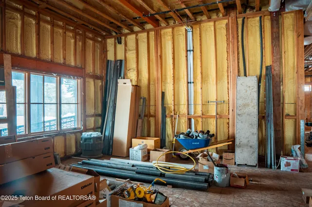 $3,500,000 | 174 West Magnolia Street, Pinedale, WY 82941