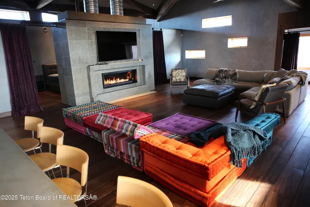 $3,500,000 | 174 West Magnolia Street, Pinedale, WY 82941