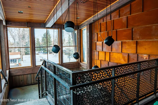 $3,500,000 | 174 West Magnolia Street, Pinedale, WY 82941