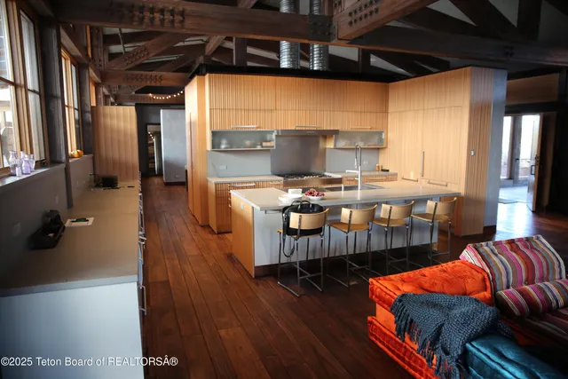 $3,500,000 | 174 West Magnolia Street, Pinedale, WY 82941