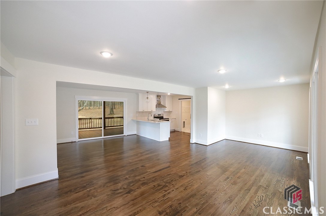 2090 Whit Davis Road Athens, GA 30605 - Photo 8 of 44 Gallery Image 8