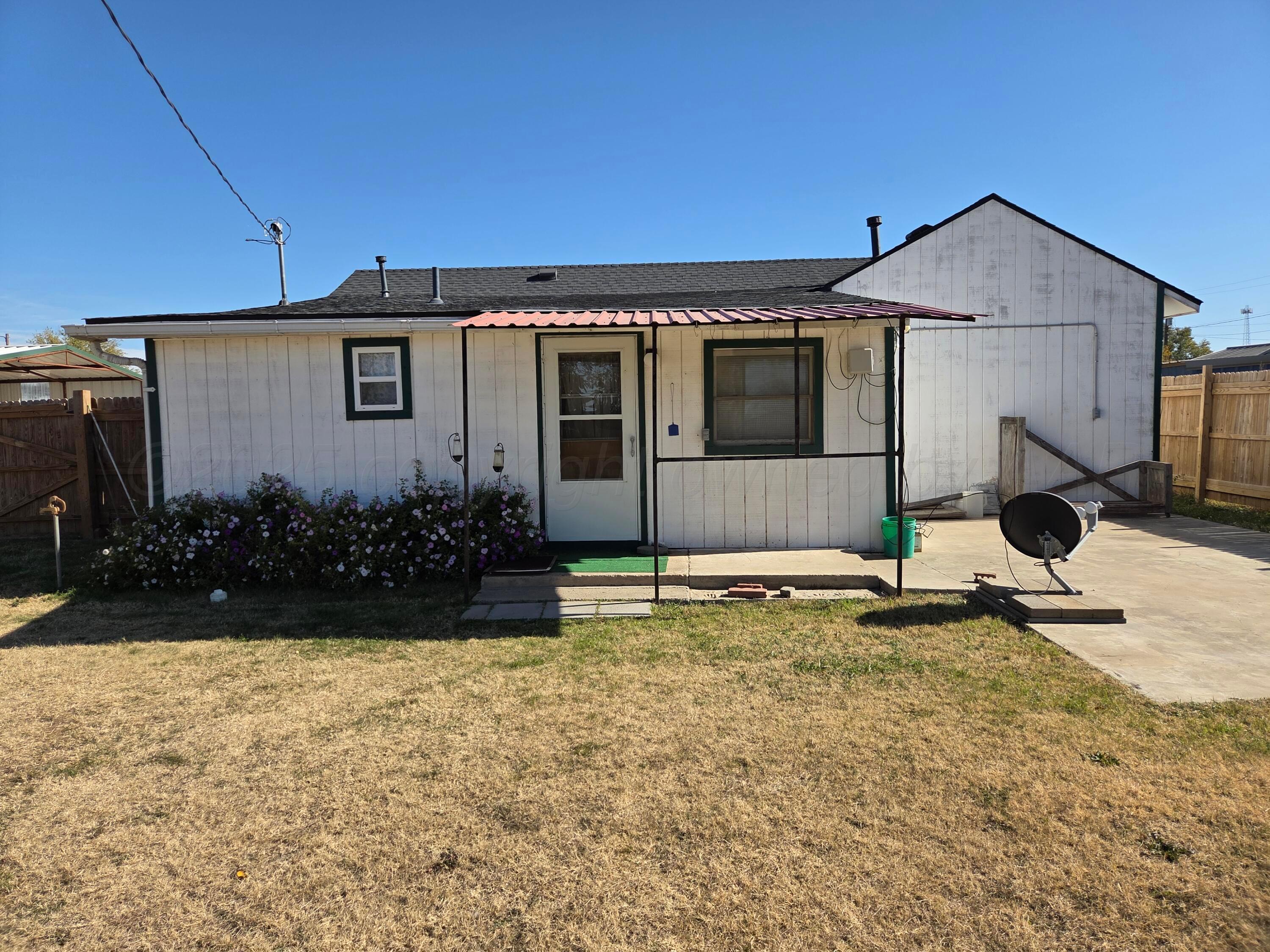 414 South Cedar Street Perryton, TX 79070 - Photo 43 of 47 414 S Cedar St - Sharon Cramer 053