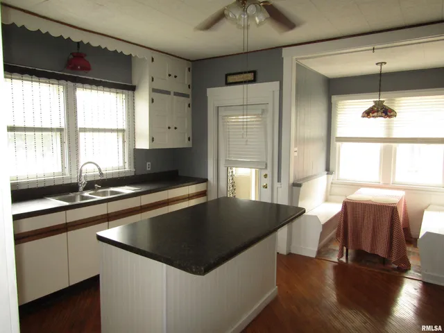 $88,000 | 502 East Broadway, Astoria, IL 61501