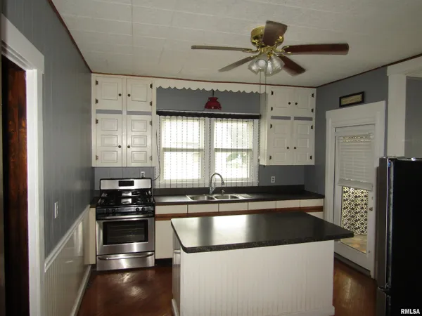 $88,000 | 502 East Broadway, Astoria, IL 61501