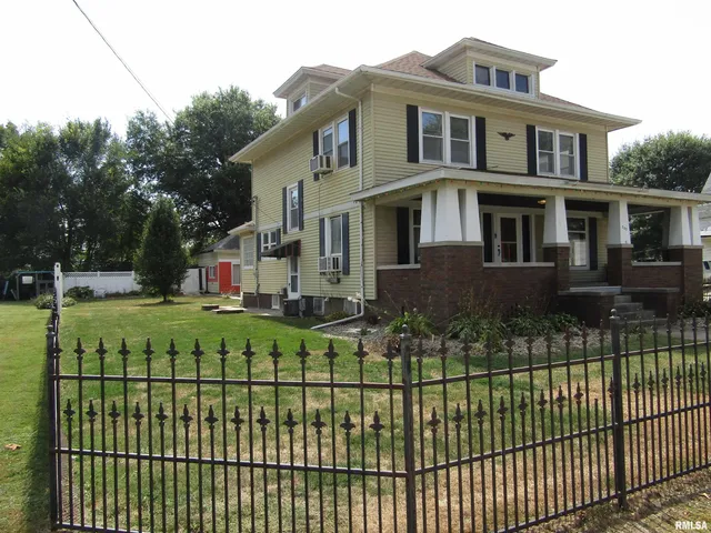 $88,000 | 502 East Broadway, Astoria, IL 61501