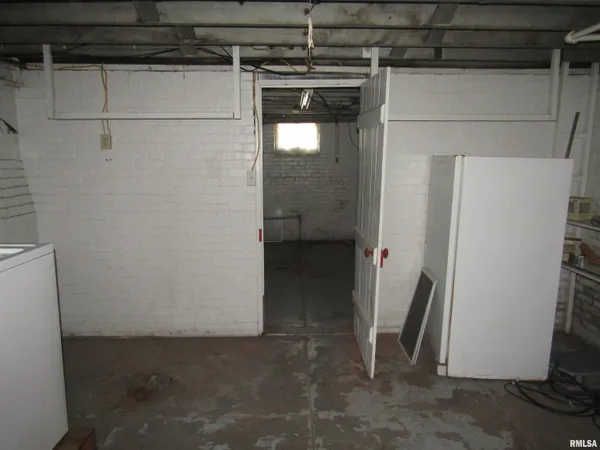 $88,000 | 502 East Broadway, Astoria, IL 61501