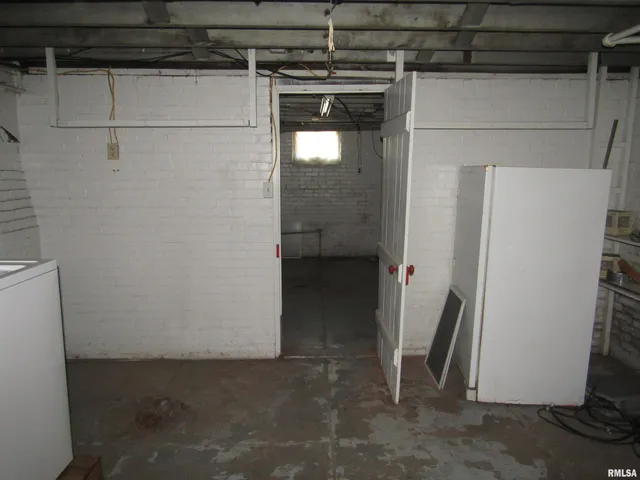 $88,000 | 502 East Broadway, Astoria, IL 61501