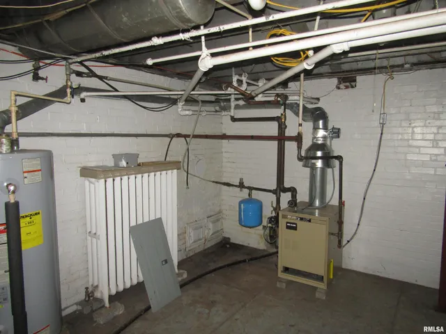 $88,000 | 502 East Broadway, Astoria, IL 61501