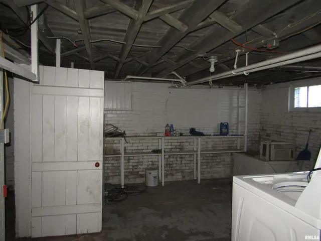 $88,000 | 502 East Broadway, Astoria, IL 61501