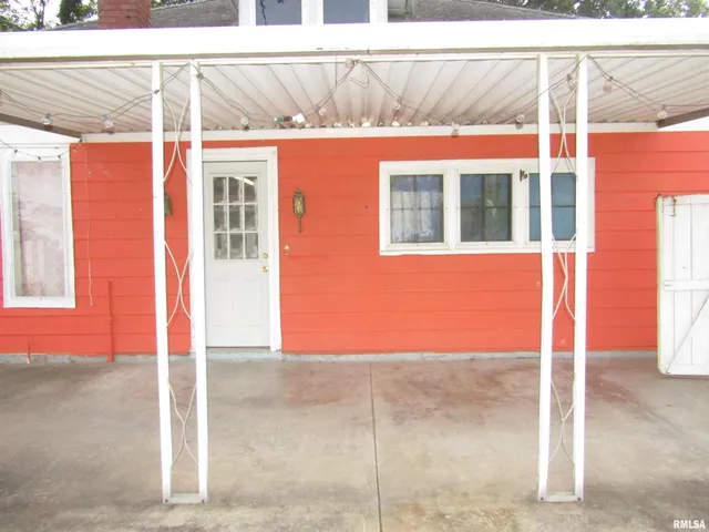 $88,000 | 502 East Broadway, Astoria, IL 61501