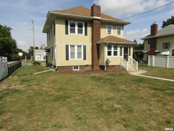 $88,000 | 502 East Broadway, Astoria, IL 61501