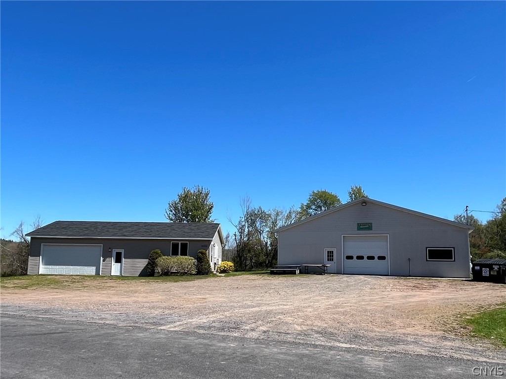 465 West Lake Road Oswego, NY 13126 - Photo 4 of 27 Large driveway, Warehouse plus ranch Office for yo