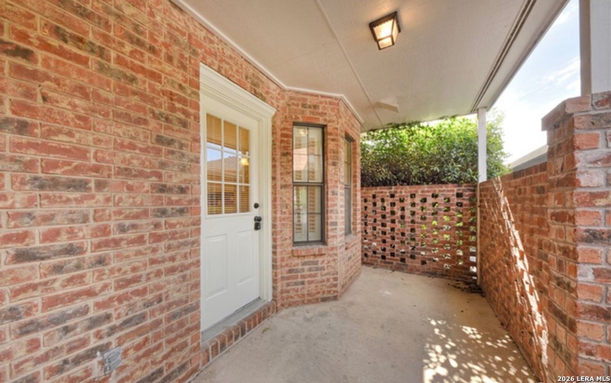 5359 Fredericksburg Road, Unit 302 San Antonio, TX 78229 - Photo 5 of 16