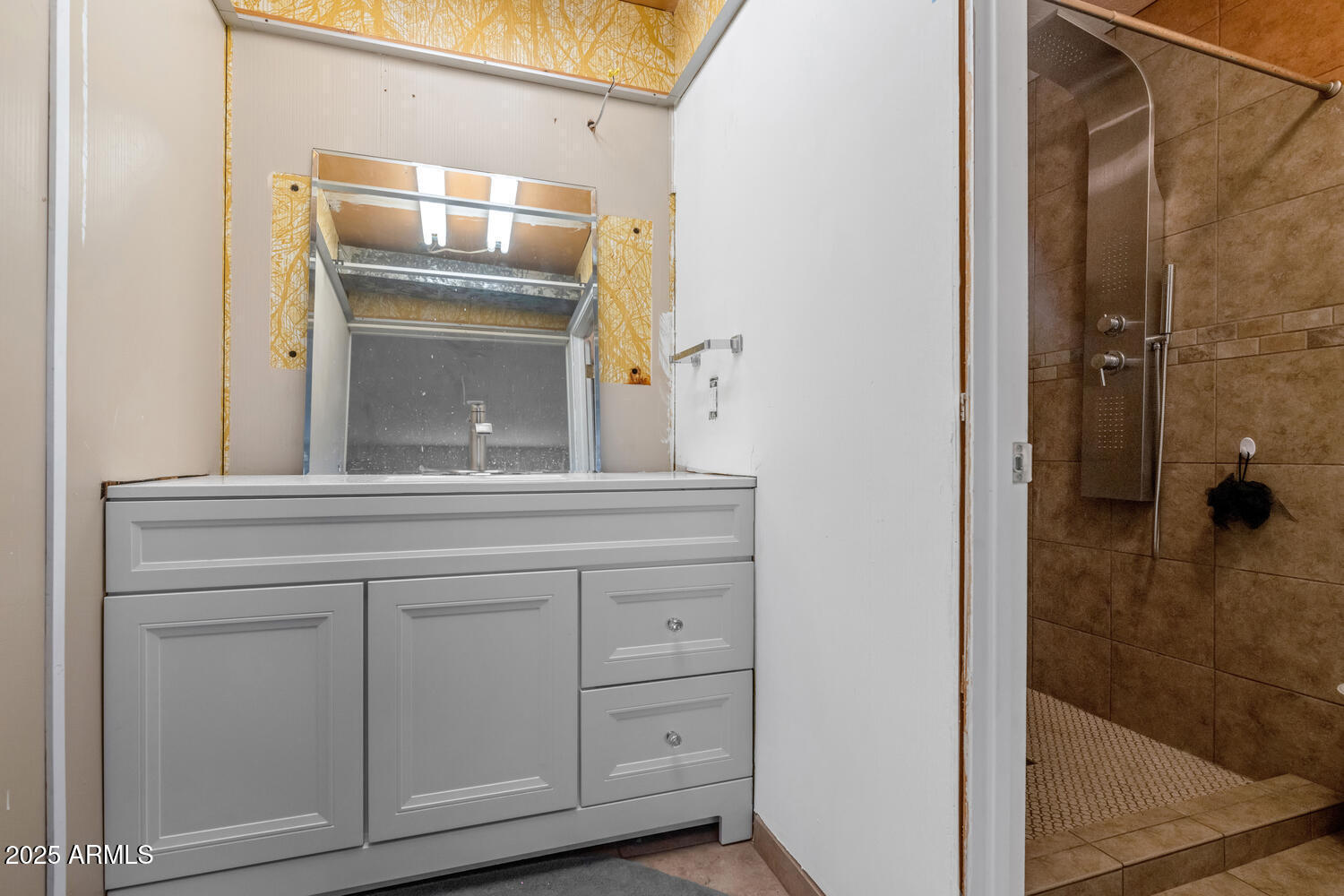 2119 North Recker Road Mesa, AZ 85215 - Photo 14 of 23 2119 N Recker-014-008-1500x1000