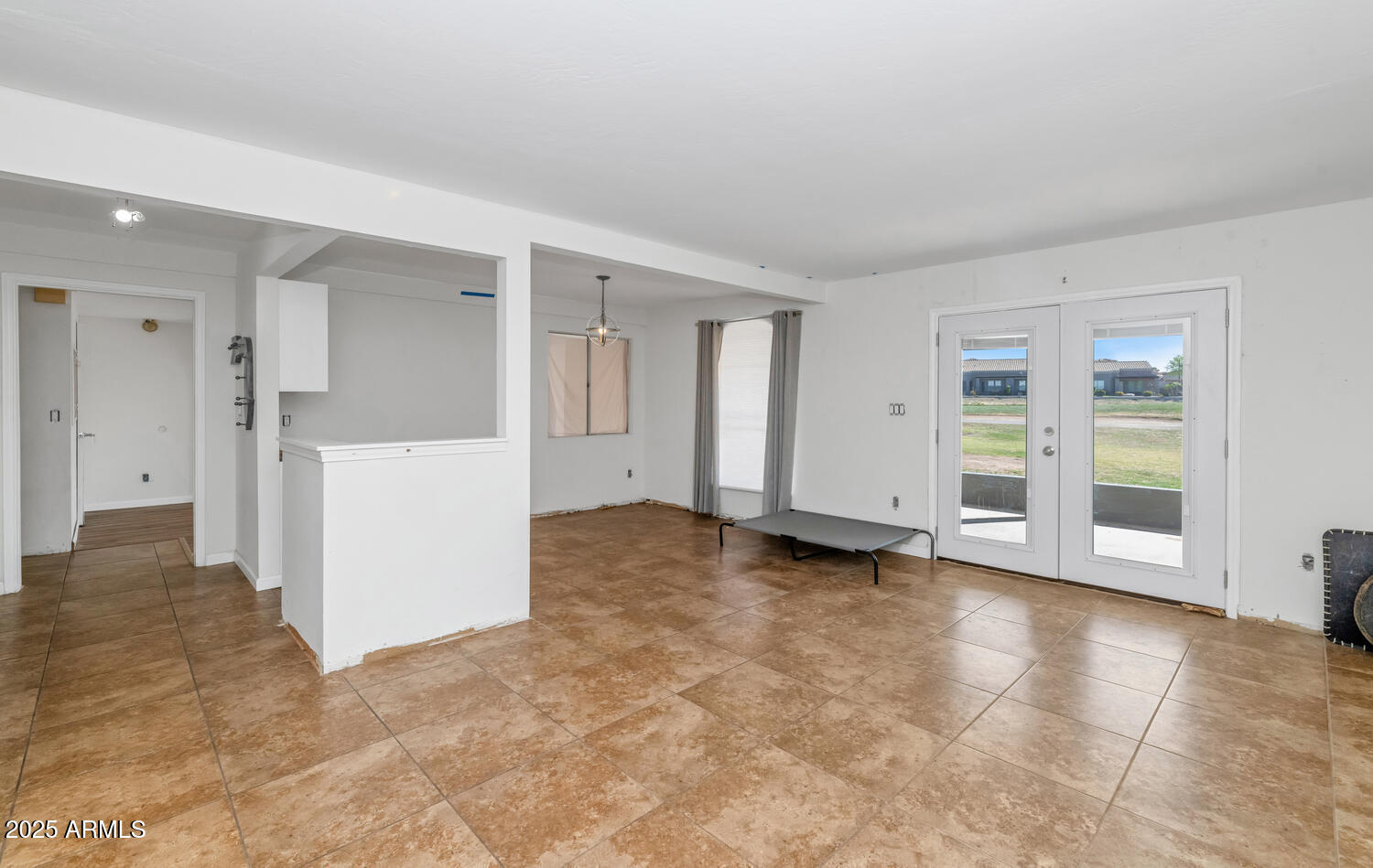 2119 North Recker Road Mesa, AZ 85215 - Photo 3 of 23 2119 N Recker-003-016-1500x950