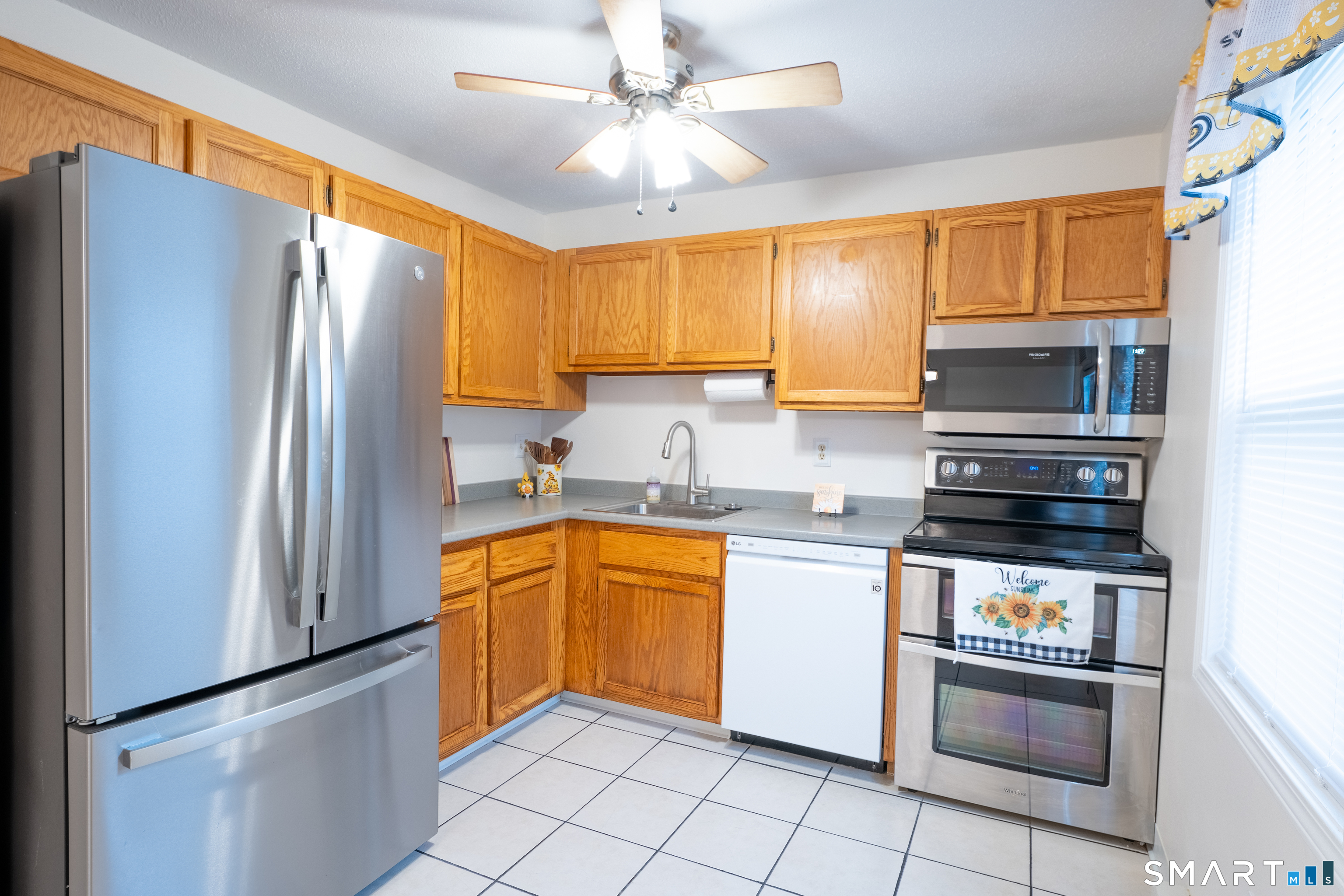 1 Abbott Road, Unit 100 Ellington, CT 06029 - Photo 7 of 20 Gallery Image 7