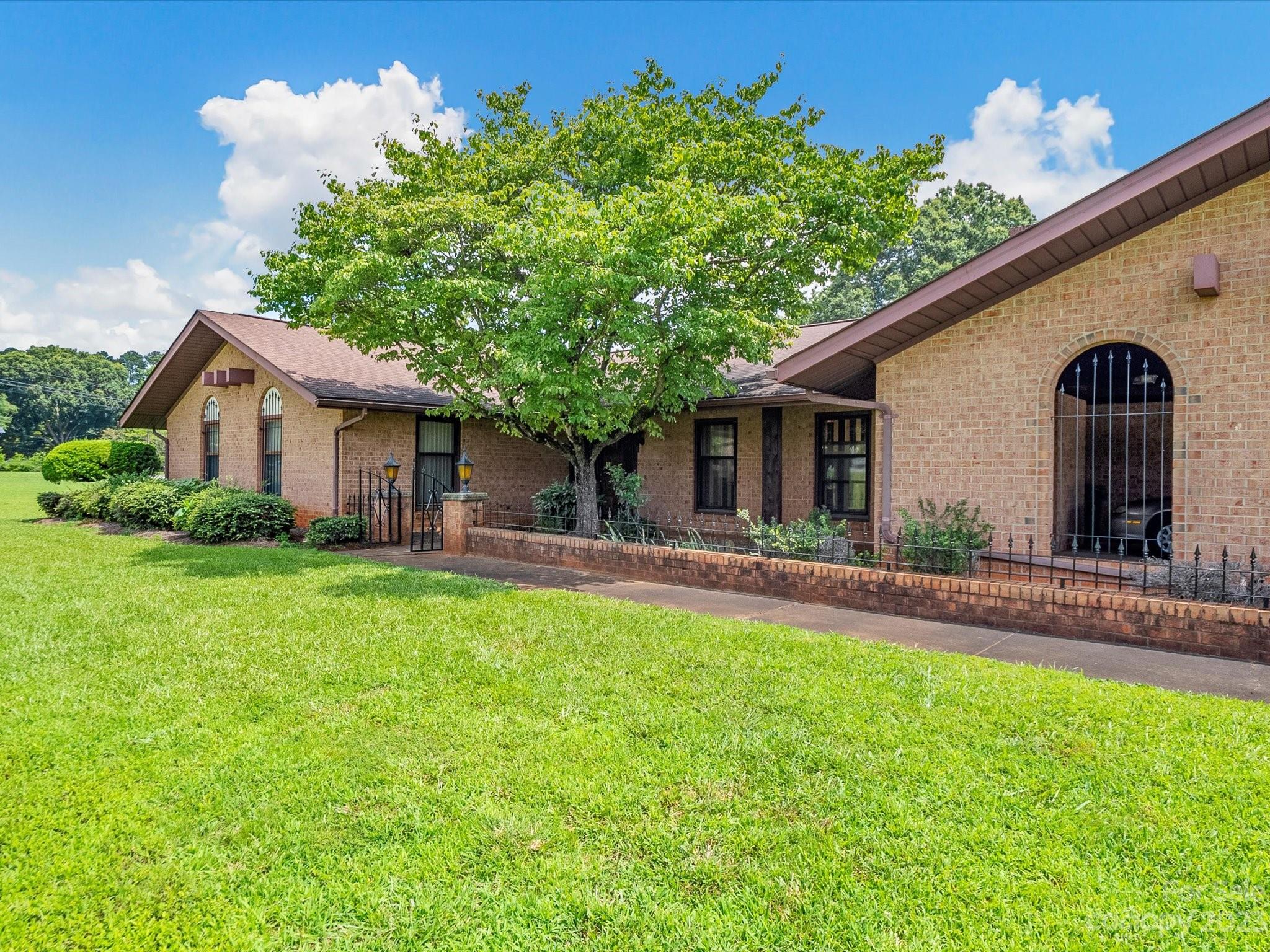 13101 Phillips Road Matthews, NC 28105 - Photo 3 of 45