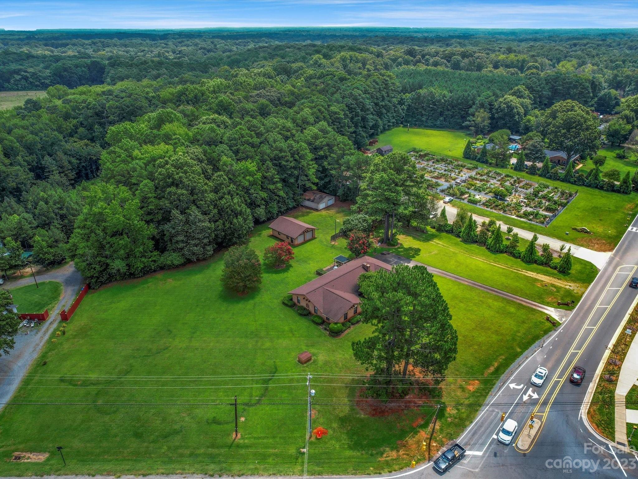 13101 Phillips Road Matthews, NC 28105 - Photo 41 of 45