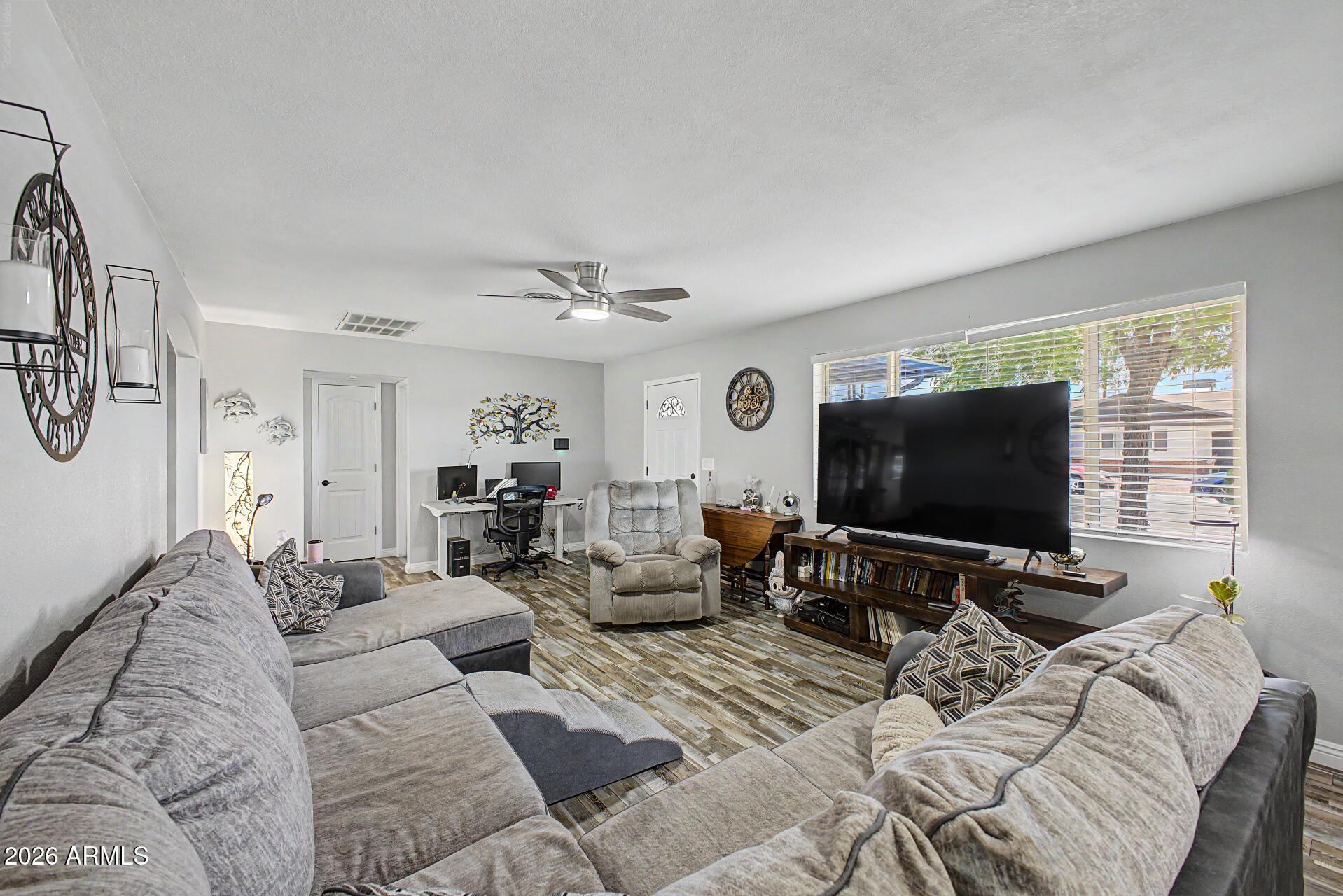 3038 West Charter Oak Road Phoenix, AZ 85029 - Photo 10 of 40 09-Charter Oak