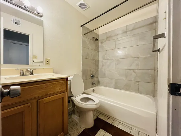 $1,395 | 5041 North 40th Avenue, Phoenix, AZ 85019