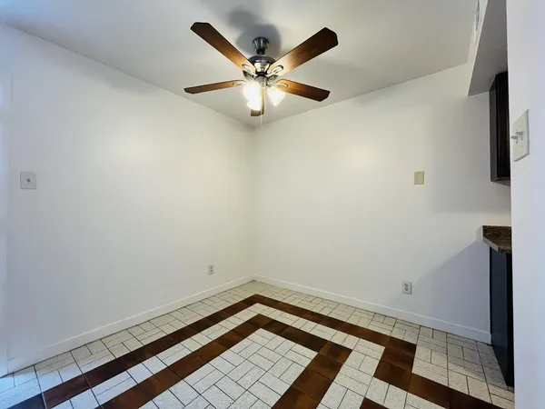 $1,395 | 5041 North 40th Avenue, Phoenix, AZ 85019