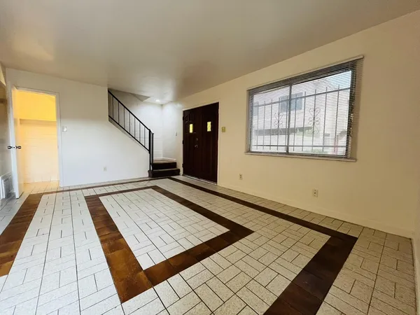 $1,495 | 5041 North 40th Avenue, Phoenix, AZ 85019