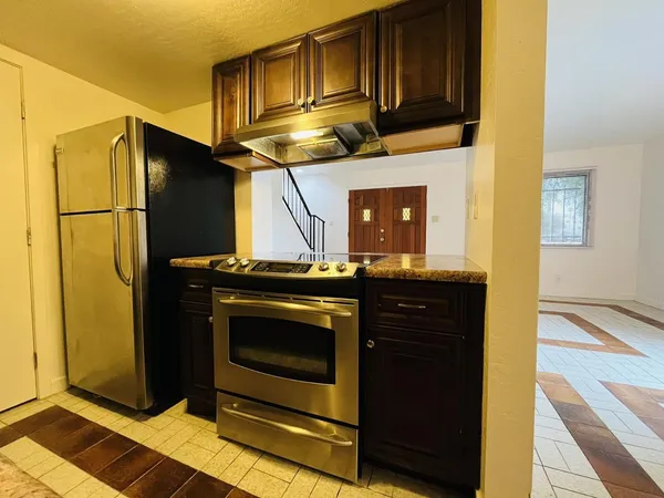 $1,395 | 5041 North 40th Avenue, Phoenix, AZ 85019