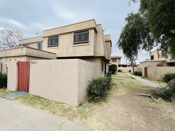 $1,395 | 5041 North 40th Avenue, Phoenix, AZ 85019