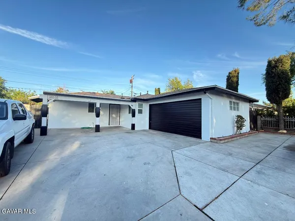 $2,900 | 38638 31st Street East, Palmdale, CA 93550