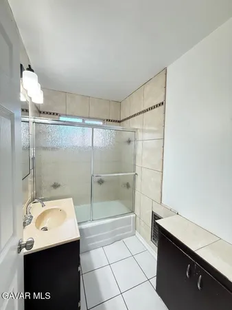 $2,900 | 38638 31st Street East, Palmdale, CA 93550
