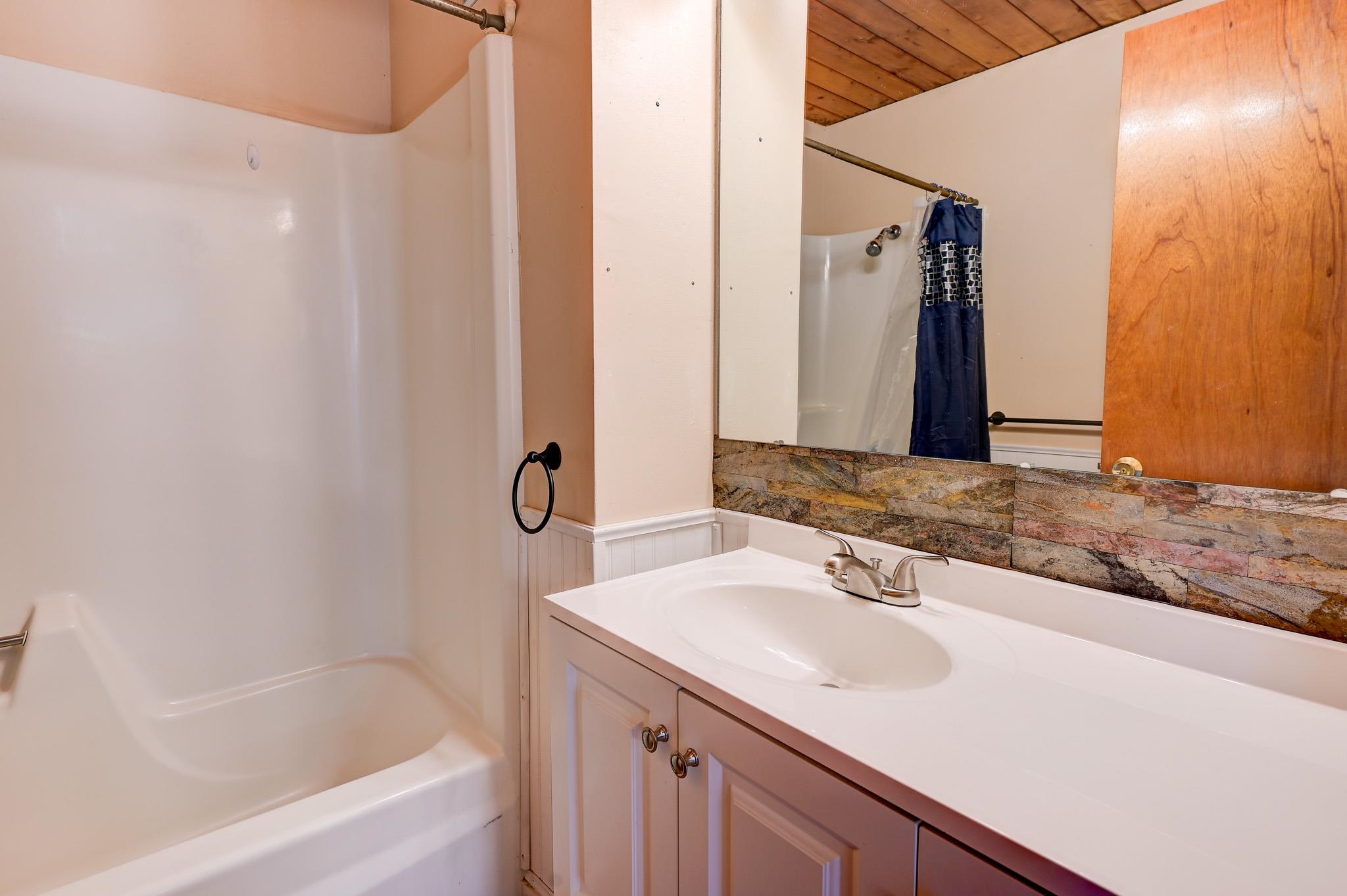 44 Linderhof Golf Course Road, Unit 7 Bartlett, NH 03838 - Photo 5 of 31 Gallery Image 5