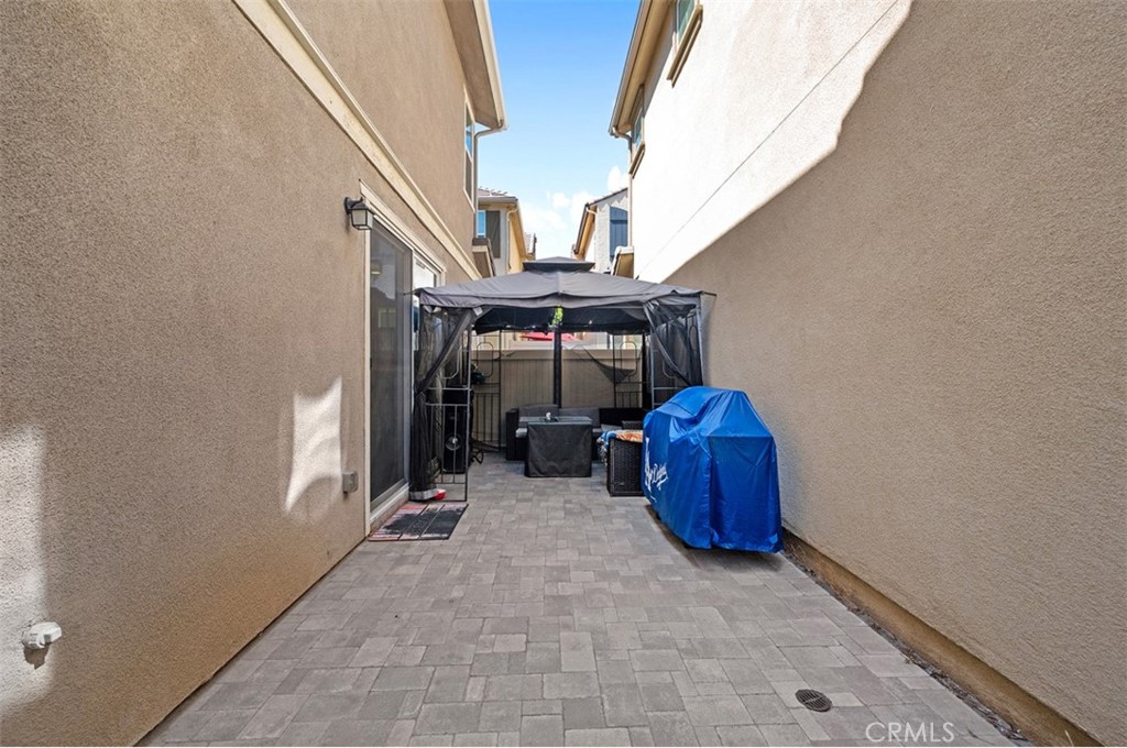 646 South Fillmore Avenue Rialto, CA 92376 - Photo 36 of 46 a view of entryway