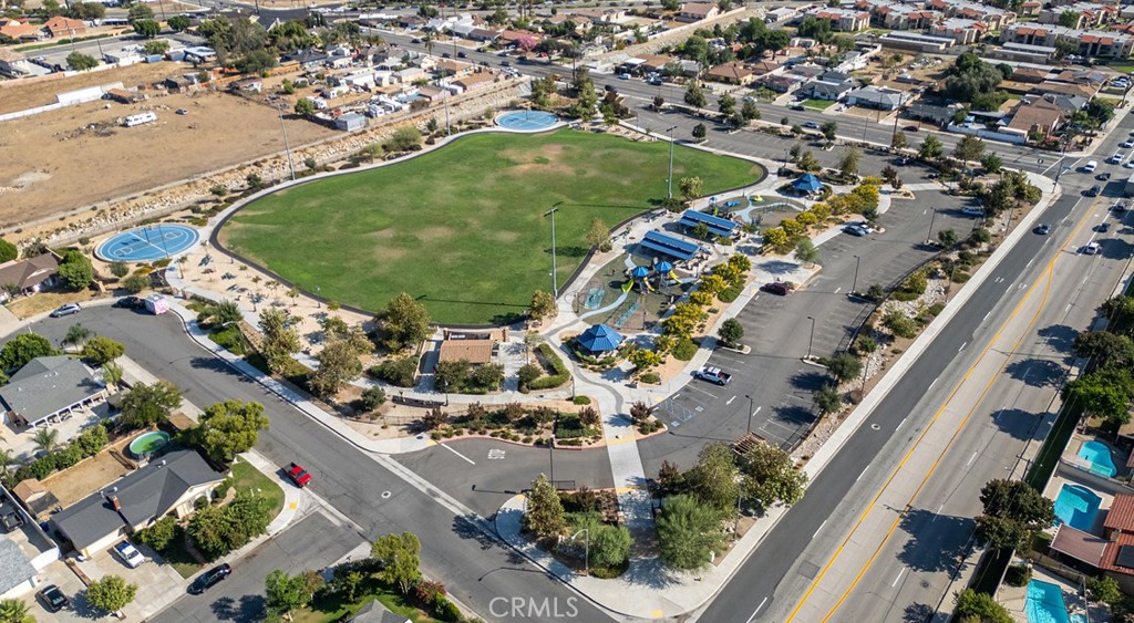 646 South Fillmore Avenue Rialto, CA 92376 - Photo 44 of 46 an aerial view of a residential houses with outdoor space and street view