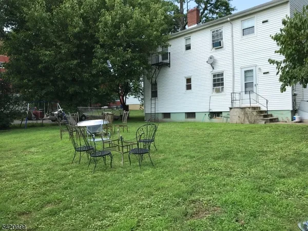 $2,600 | 14 Walnut Parkway, Unit 2, Montclair, NJ 07042