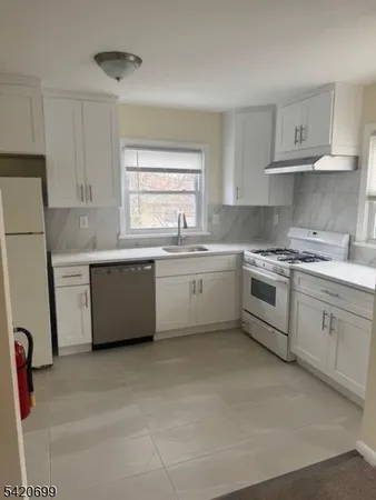 $2,600 | 14 Walnut Parkway, Unit 2, Montclair, NJ 07042