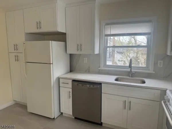 $2,600 | 14 Walnut Parkway, Unit 2, Montclair, NJ 07042