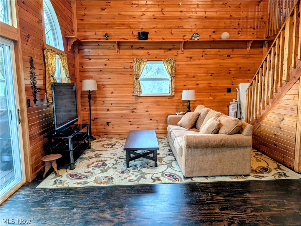 66323 Lake Road Cambridge, OH 43725 - Photo 12 of 44