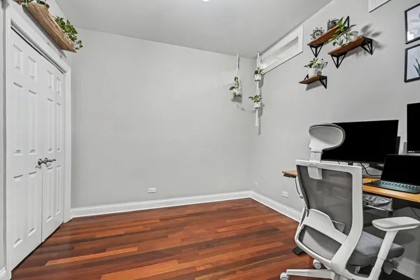 $625,000 | 2222 West Belmont Avenue, Unit 202, Chicago, IL 60618