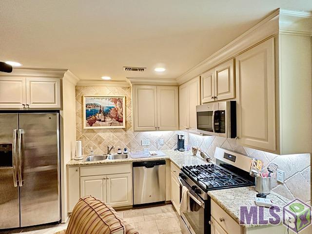 7765 Highland Road Baton Rouge, LA 70808 - Photo 59 of 59 Apartment Kitchen