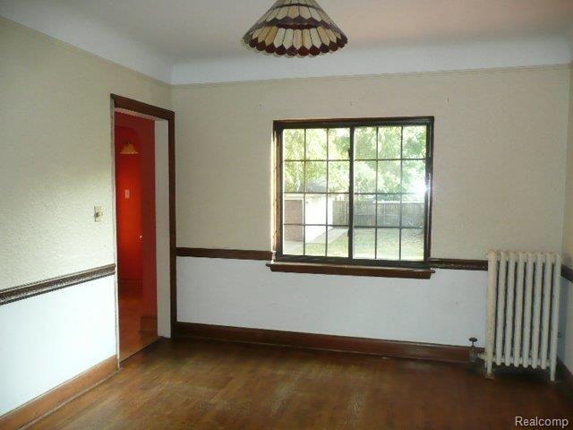 15610 Charles R Avenue Eastpointe, MI 48021 - Photo 8 of 20 DINING ROOM