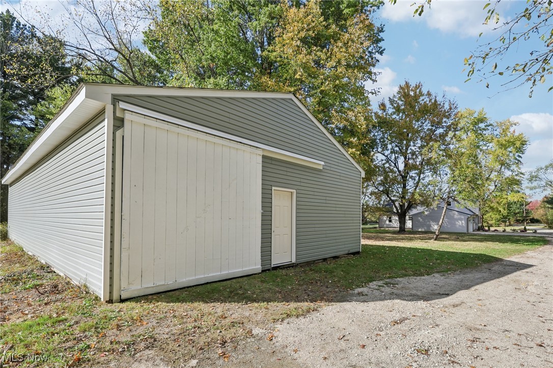 8015 Fairmount Road Novelty, OH 44072 - Photo 47 of 50 Large barn/outbuilding