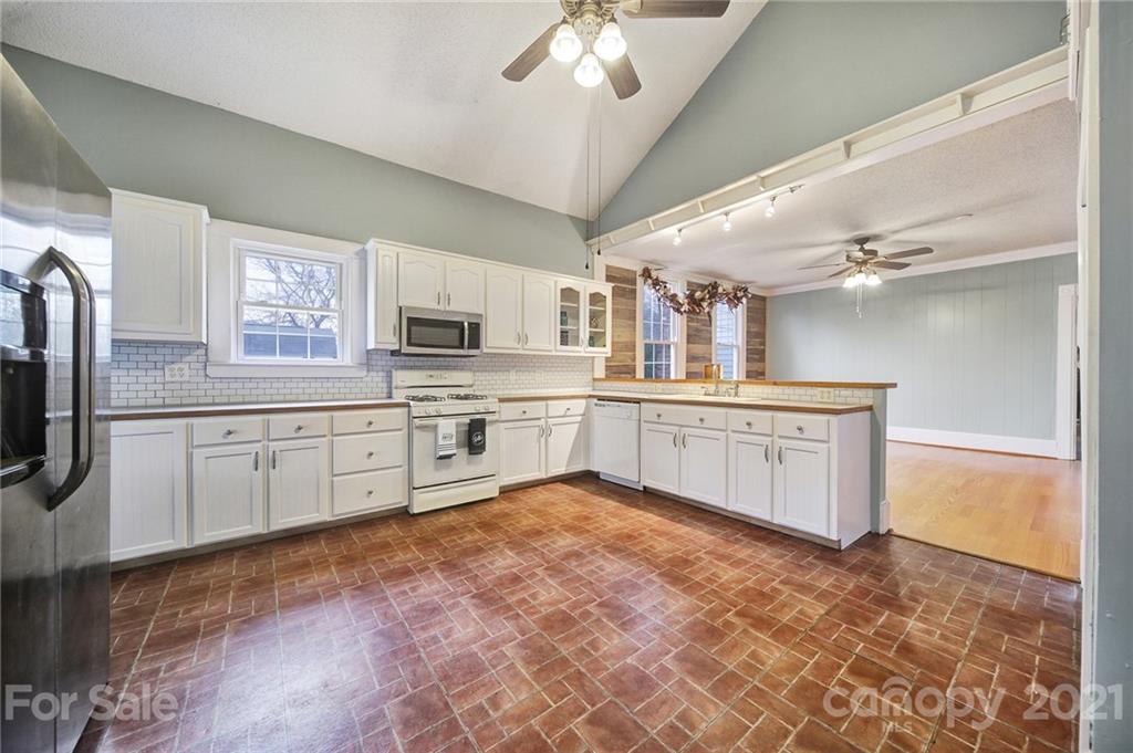 999 Falls Road Rock Hill, SC 29730 - Photo 22 of 41 Gallery Image 22